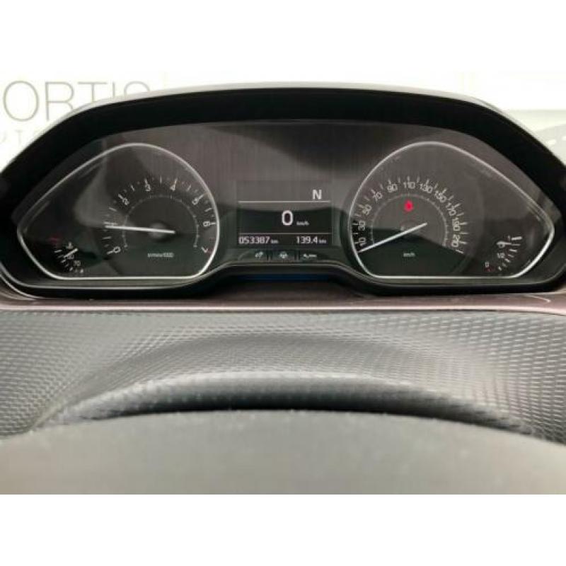 Peugeot 2008 1.2 PureTech Active Geen import/ Navi/ Pano/ PD