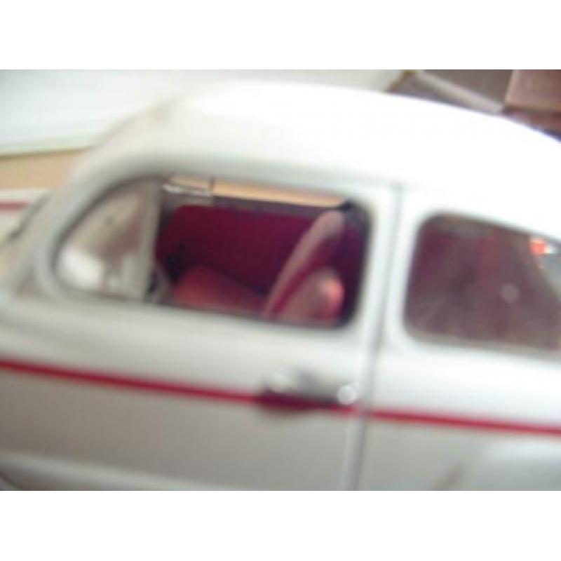 fiat 600 D . modelauto