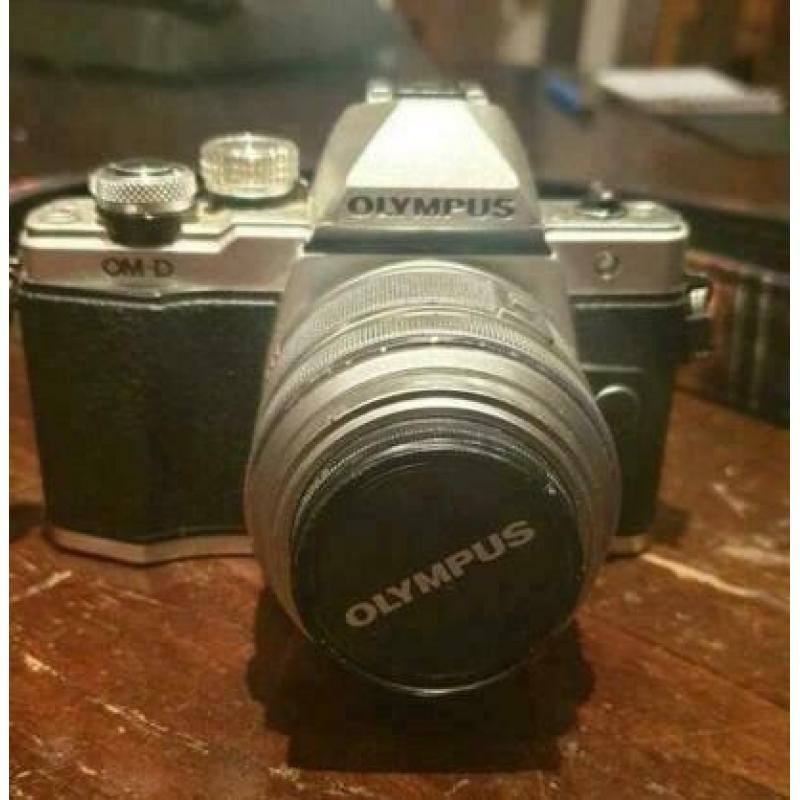 Olympus OMD E-M10 Mark II met 2 lenzen en extra accu