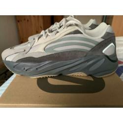 Yeezy Boost Tephra maat 43 1/3 Nieuw