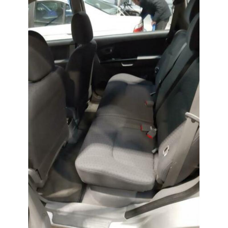 KIA Carens 1.6 I 16V 5P E4 2005 I Metallic Grijs