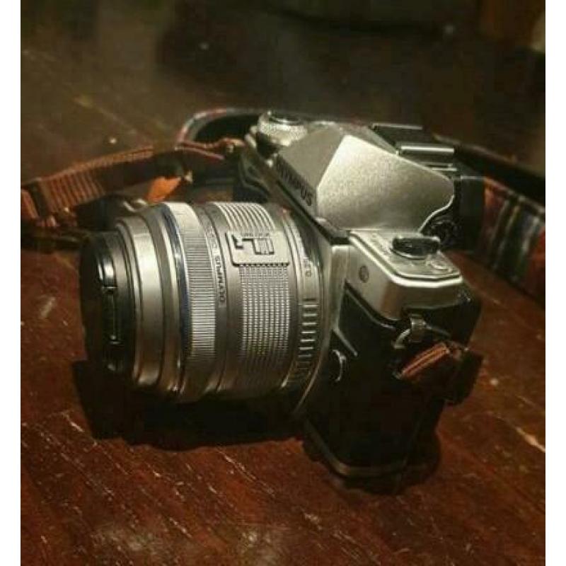 Olympus OMD E-M10 Mark II met 2 lenzen en extra accu