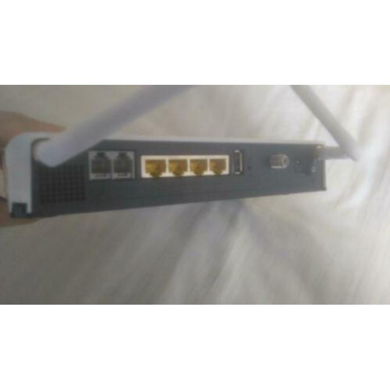 Thomson TWG870 Modem router.