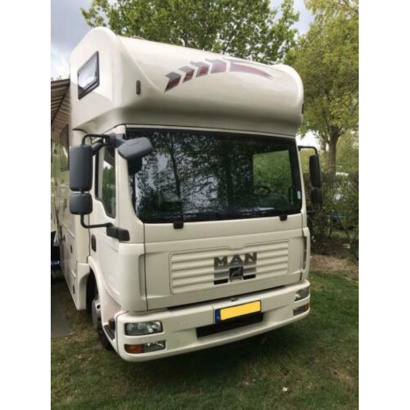 Camper MAN TGL8.240 met grote garage
