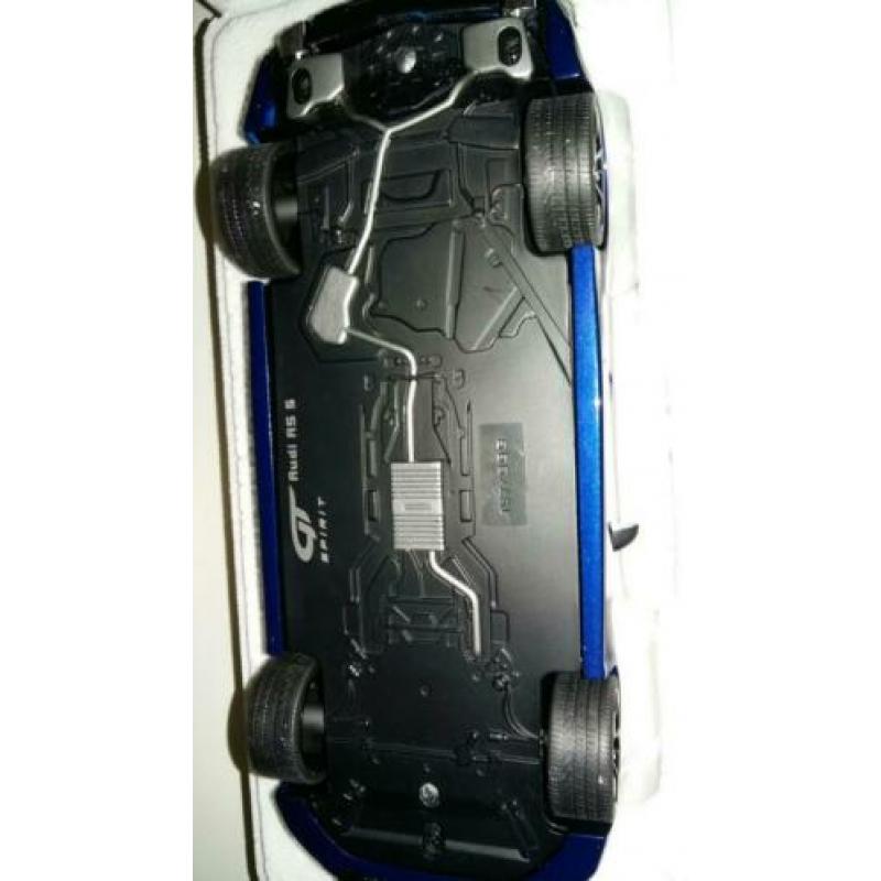 Audi Rs5 metallic blauw