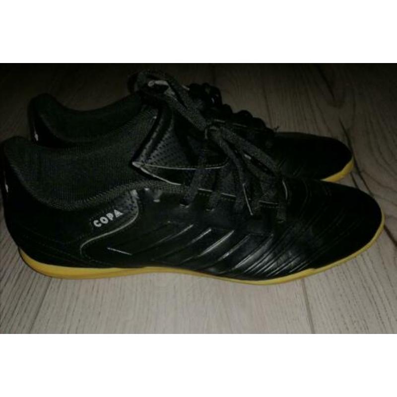 Adidas copa 18.4 indoor maat 43 1/3