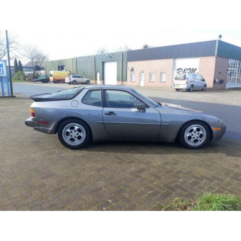 Nette Porsche 944 2.5 Turbo Targa van bouwjaar 1989!