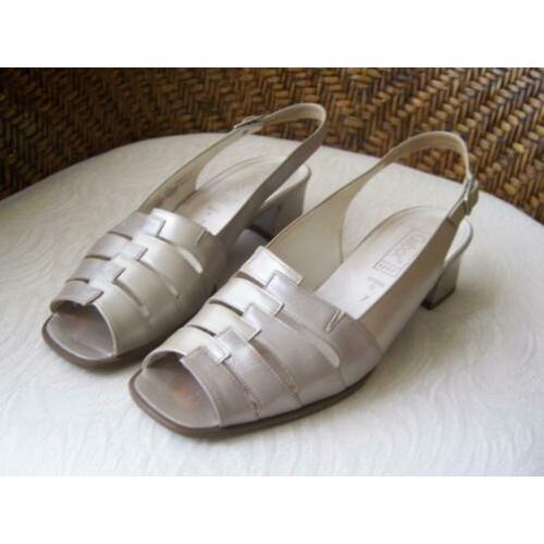 Gabor leren schoenen / sandalen maat 7G met paarlemoer glans