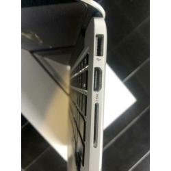 MacBook Pro | 13" Retina | Late 2013 | 250Gig Ssd | 8MbRam
