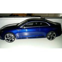 Audi Rs5 metallic blauw
