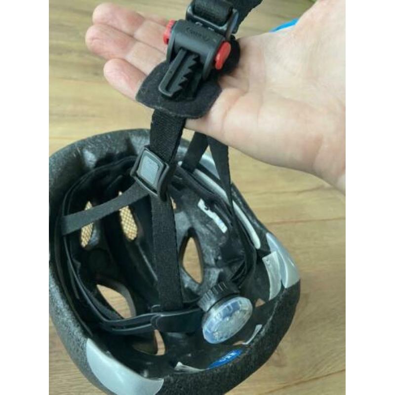 Abus fietshelm kind 6-10 jaar ZGAN