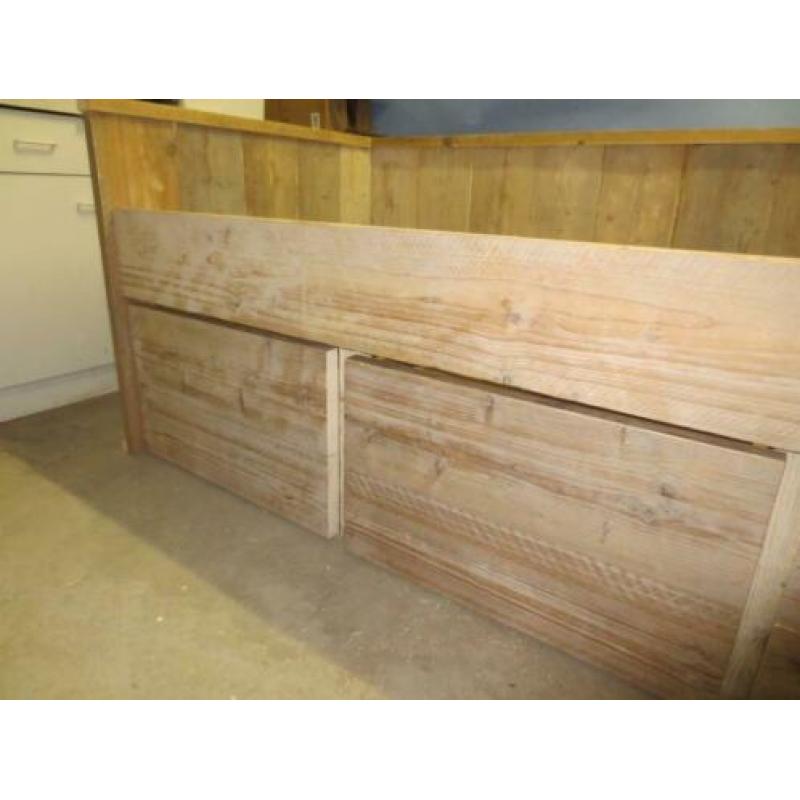 mooi kajuitbed /bedbank van gebruikt steigerhout