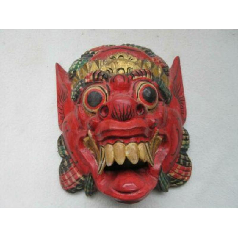 wandbord drakenmasker van hout