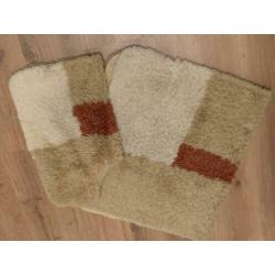 Twee badkamer sets