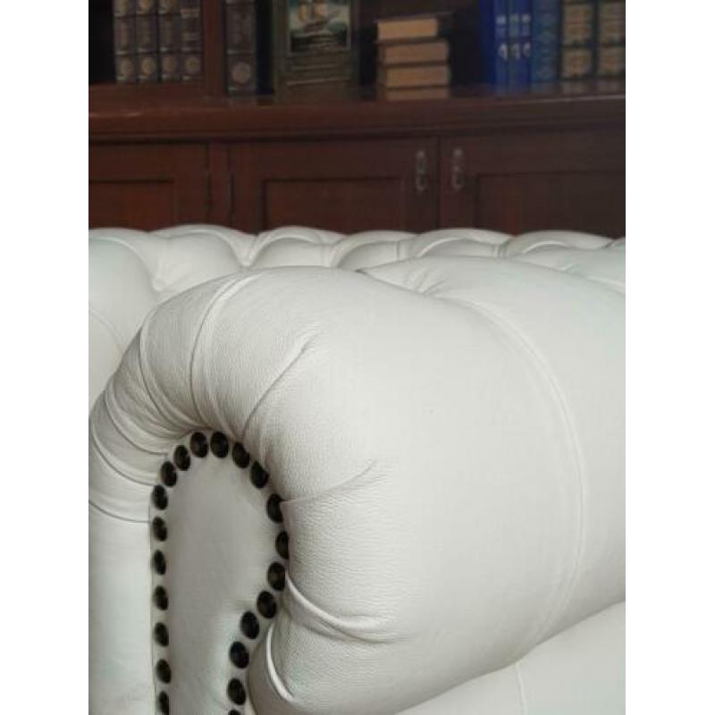 50% opruimings korting nieuwe ivory leder Chesterfield