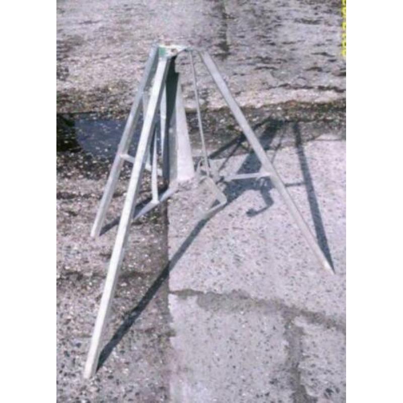 ?? Schroef-stempels statief stempelstatieven 3 poot stempel