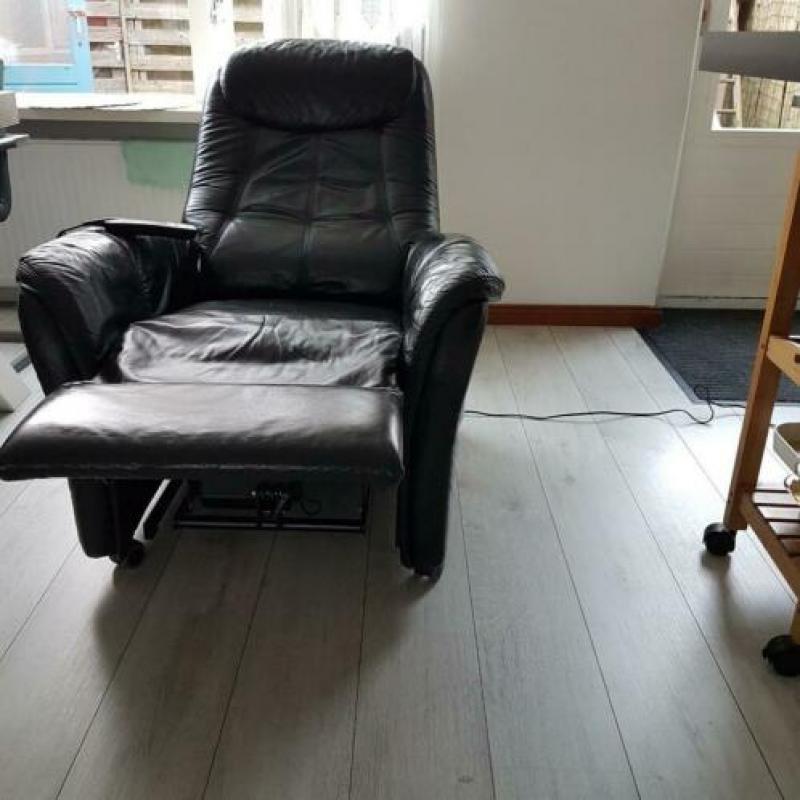 TOPSTAAT ZGAN elektrische staop relaxstoel zwart echt Leer