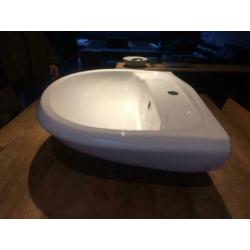 Nieuw! Witte wastafel 58cm breed 46cm diep