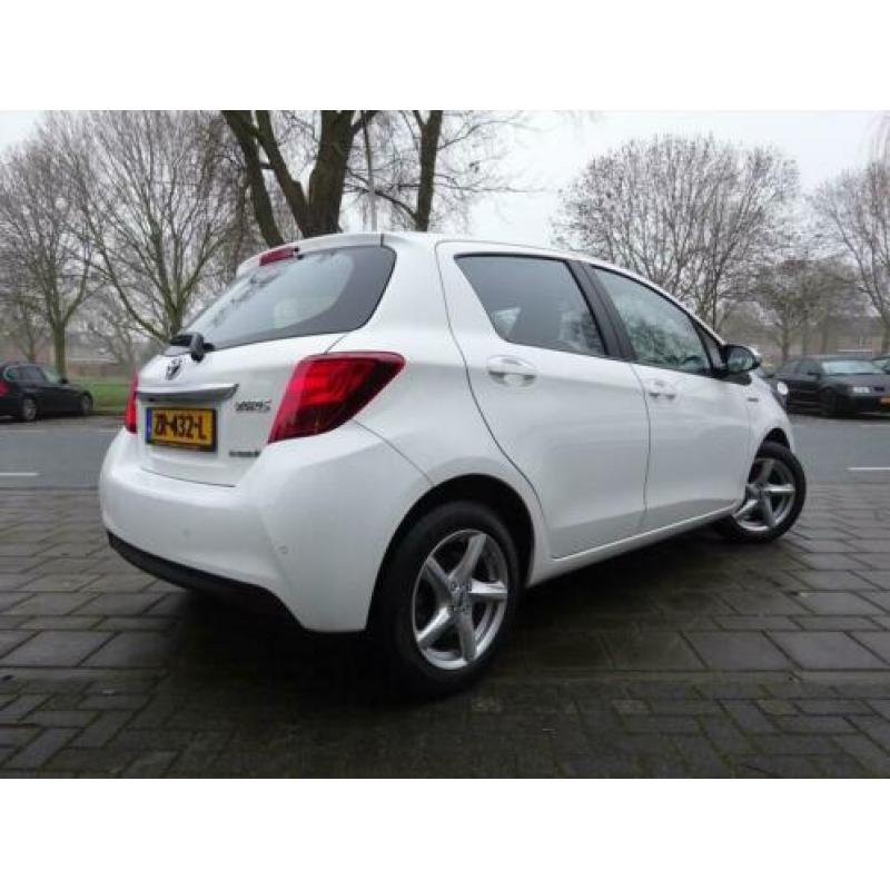 TOYOTA Yaris 1.5 Hybrid 100pk 5D CVT Aspiration PDC Clima Li
