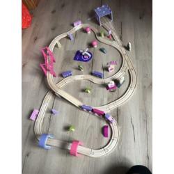 Houten treinbaan te koop!