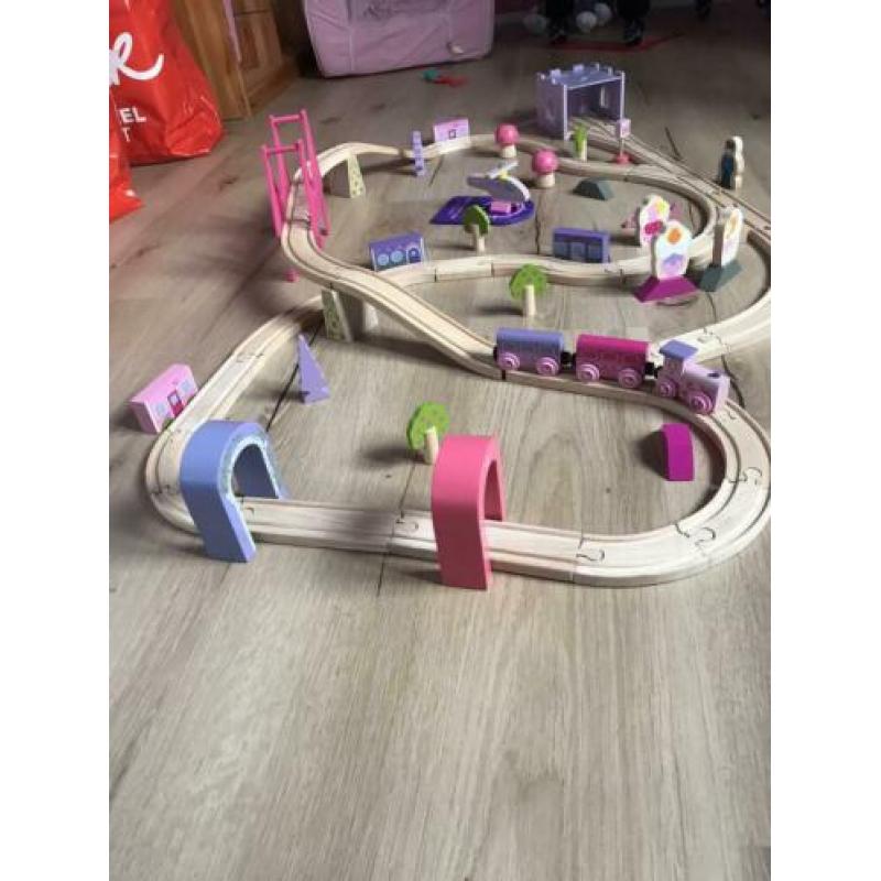 Houten treinbaan te koop!