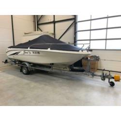 Saver 550 met 115 pk Suzuki 4 takt en Pega trailer