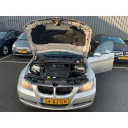 BMW 3-serie 318D 2007 APK7-20 CLIMA NAVI 6 bak euro4
