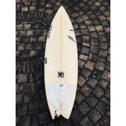 Surfboard Fishtail 6'4