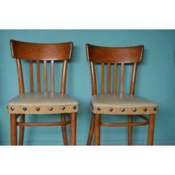 2 stuks vintage stoelen