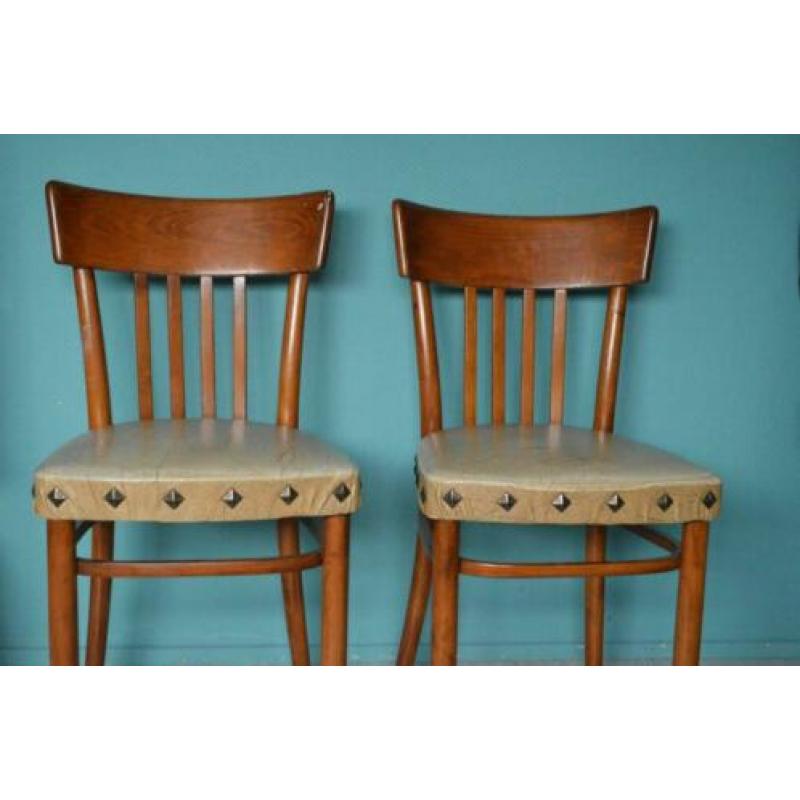 2 stuks vintage stoelen