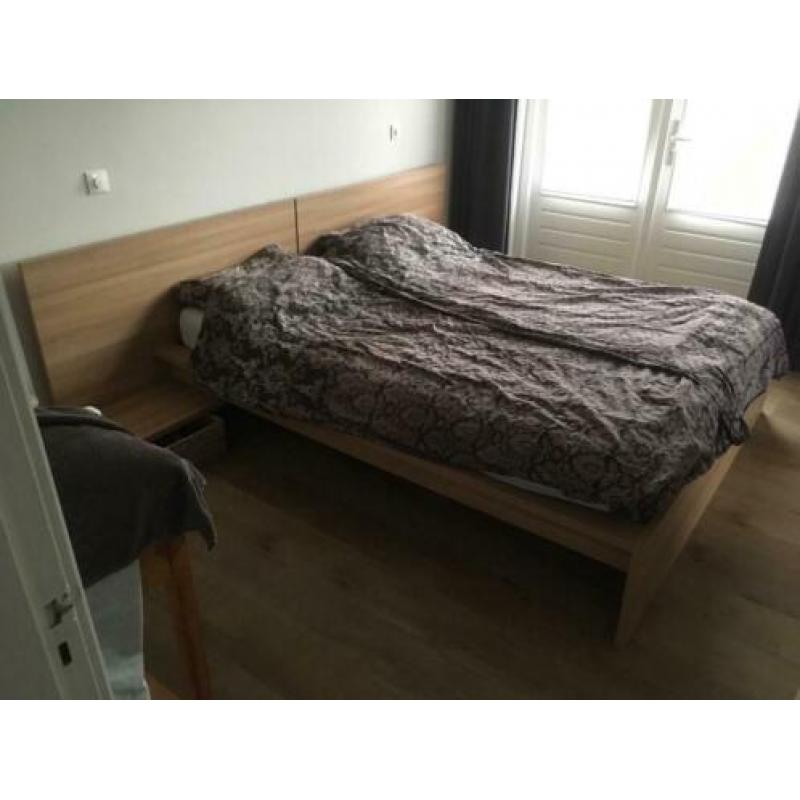 2 persoons bed ombouw t.e.a.b.