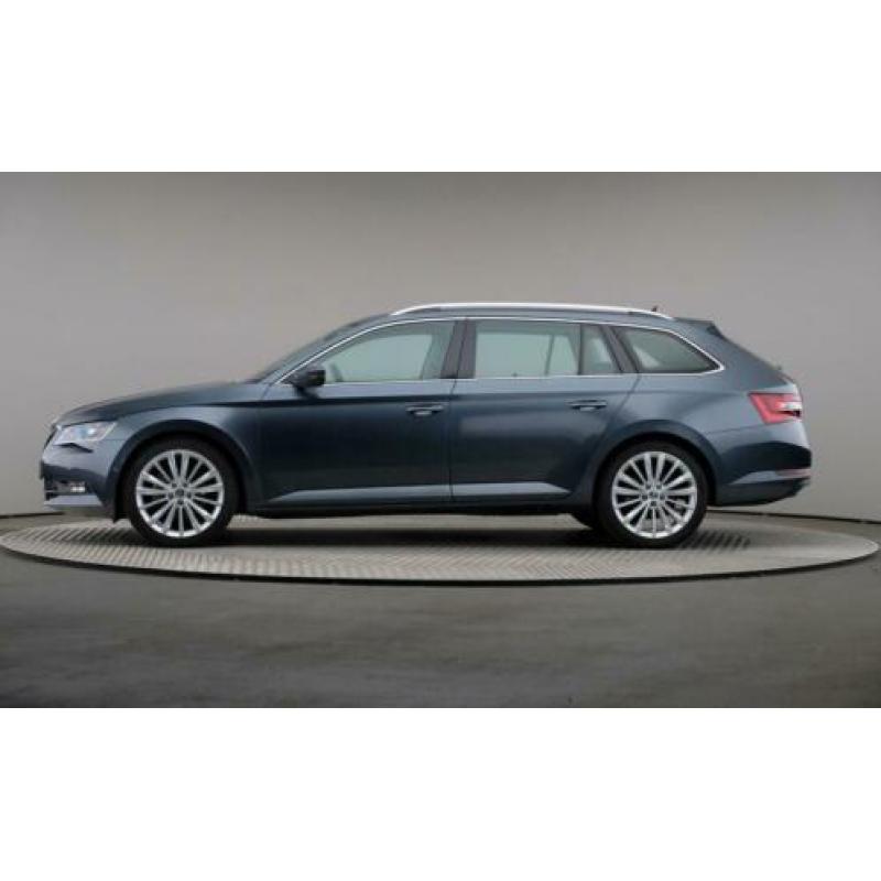 Skoda Superb 2.0 TDI Style Business, LED, Navigatie, Xenon