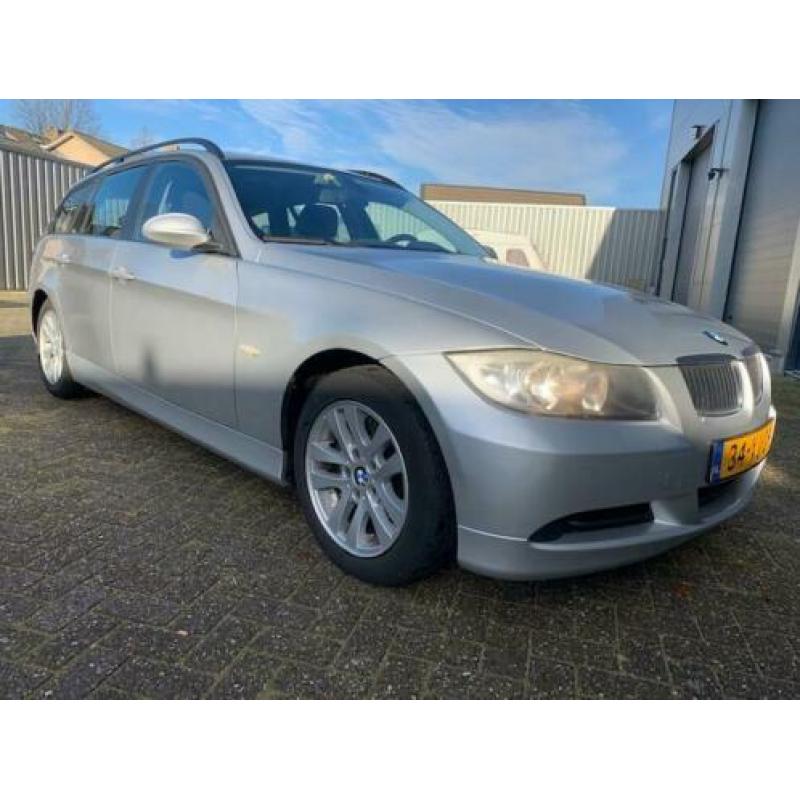 BMW 3-serie 318D 2007 APK7-20 CLIMA NAVI 6 bak euro4