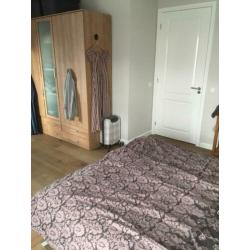 2 persoons bed ombouw t.e.a.b.
