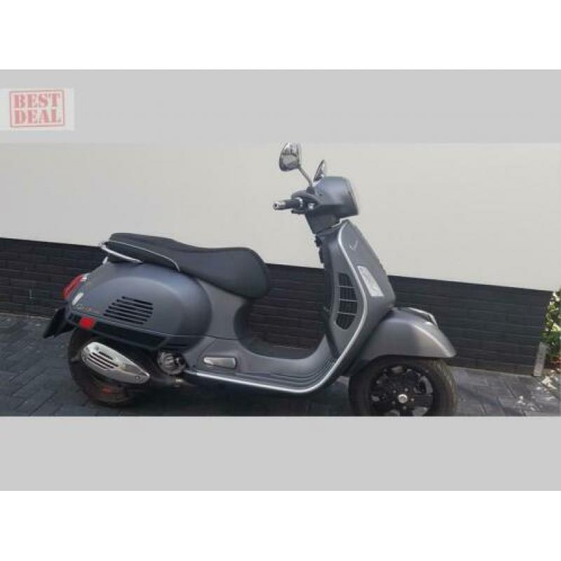 PIAGGIO VESPA GTS touring(bj 2018) in nieuwstaat,zie fotos!!