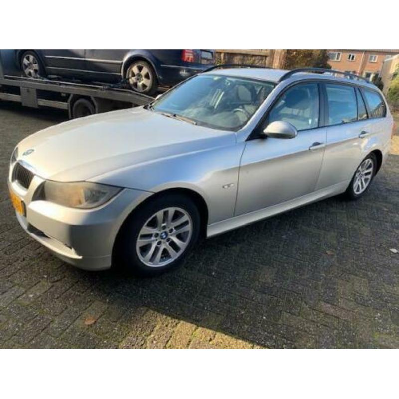 BMW 3-serie 318D 2007 APK7-20 CLIMA NAVI 6 bak euro4