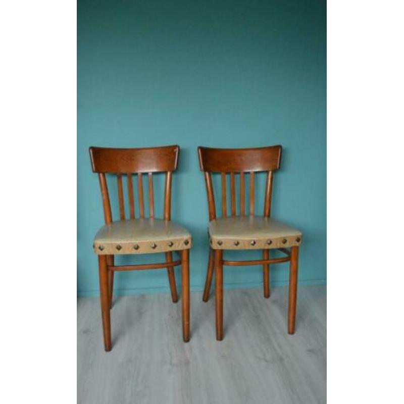 2 stuks vintage stoelen