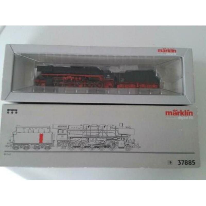 Märklin 37885 stoomloc met getrokken tender BR 045 van de DB