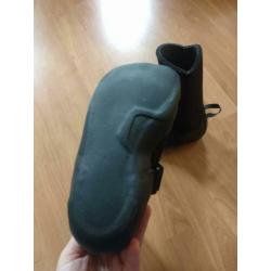 Surfschoenen roxy synchro 5mm maat 39 wetsuit schoenen