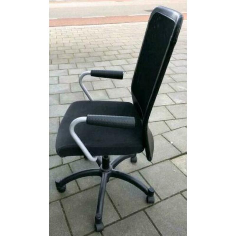 Bureau stoel bureaustoel in hele goede staat zie foto's