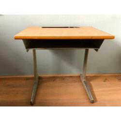 Vintage schooltafel en stoeltje