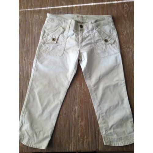 Korte jeans Guess+T-shirt Fashionista maats