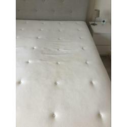 Boxspring IKEA 160x200cm lichtgrijs/beige in nette staat