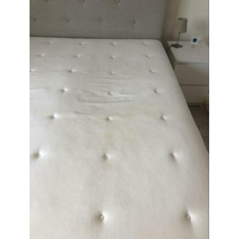Boxspring IKEA 160x200cm lichtgrijs/beige in nette staat