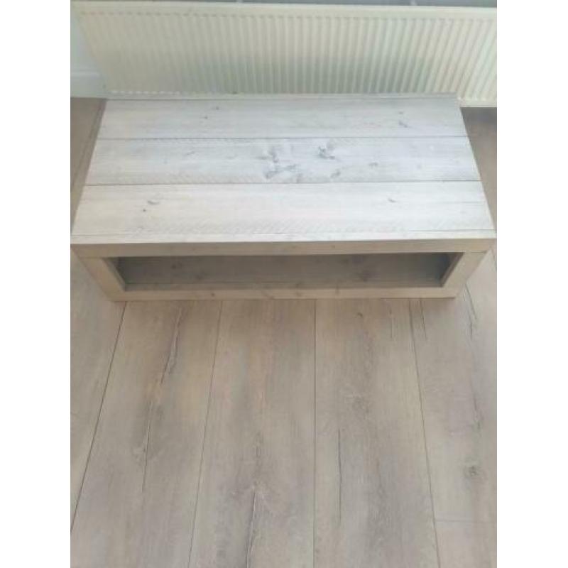 Te koop! Mooie houten salontafel steigerhout