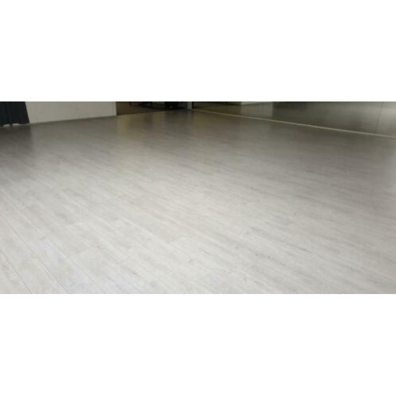Laminaat 92 m2 met ondervloer