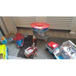 Grote verzameling Paw patrol figuren en voertuigen