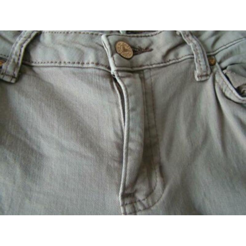 Mooie broek met gaten / maat 38