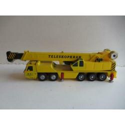 MC Toy Vrachtwagen met teleskoopkraan MC Schwertransporte