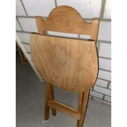 2 inklapbare stoelen 5 euro per stuk